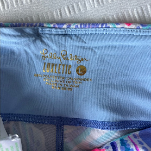Lilly Pulitzer Pink and Blue Patterned Cropped Leggings - Picture 2 of 2